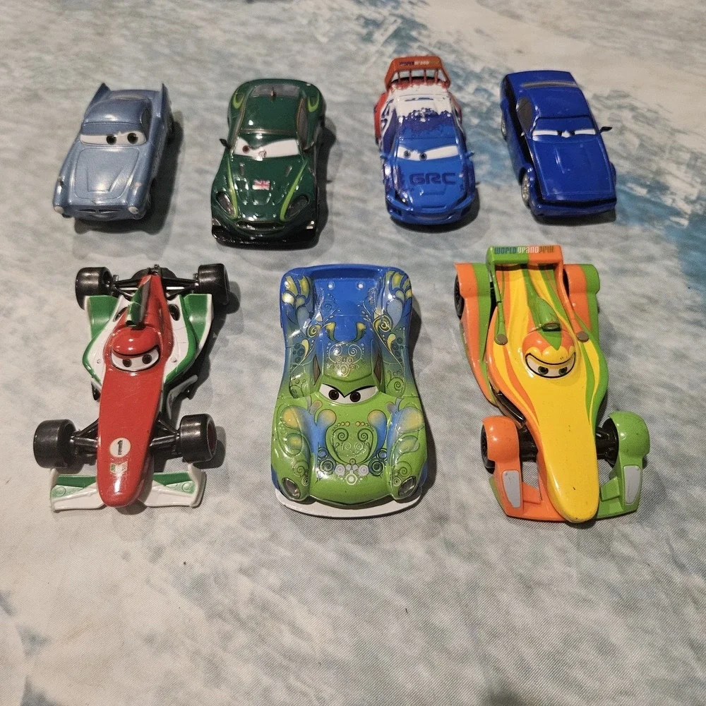 Disney Pixar Cars 2 Diecast Lot of 7 Nigel Gearsley Francesco Rip Clutchgoneski